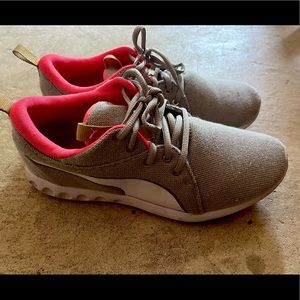 Puma Womens Sneakers Size 9.5
